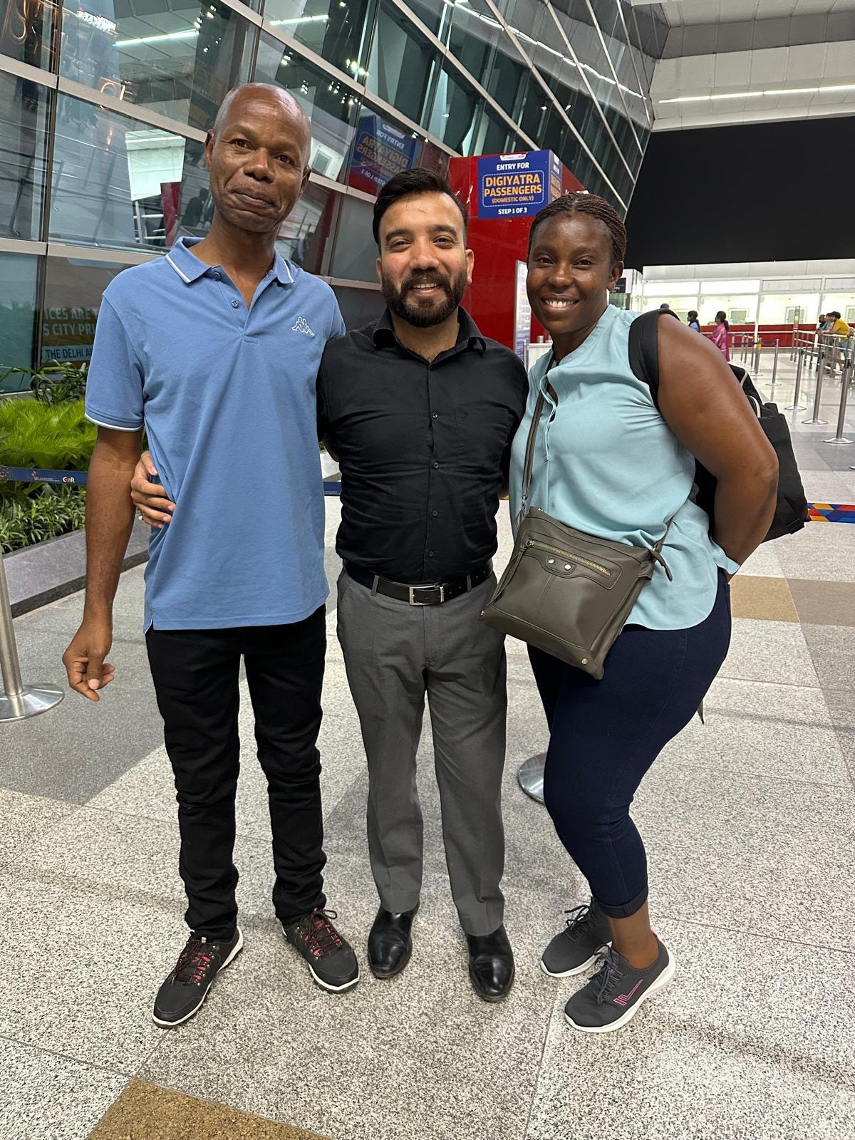 Zimbabwe patient with Wiseheal Healthcare team at Delhi airport after successful hearing treatment